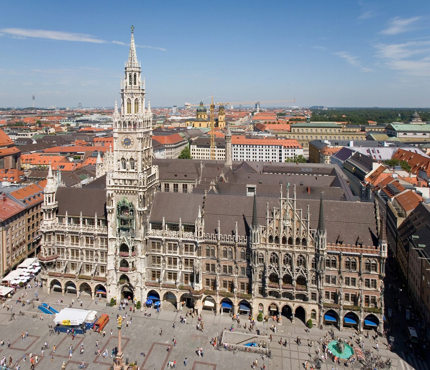 Marienplatz és a Neues Rathaus